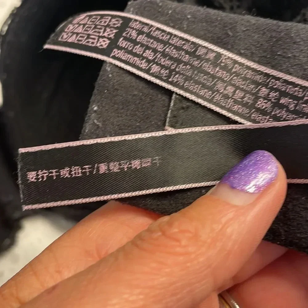 VICTORIA Secrets woman’s black bra